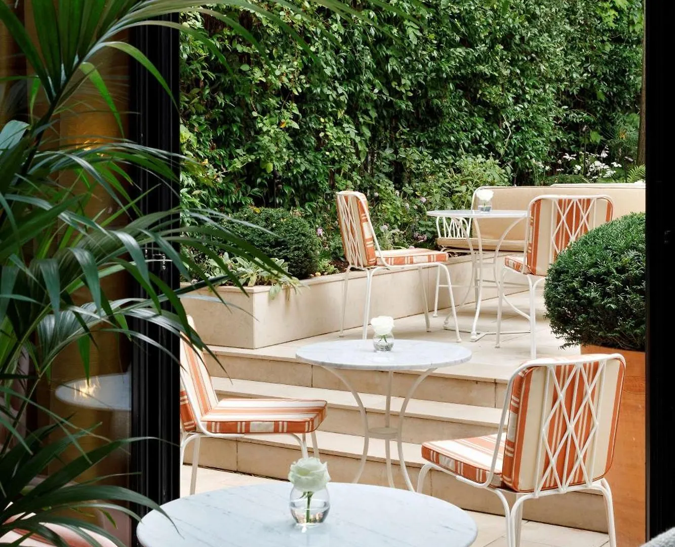 Le Belgrand Hotel Paris Champs Elysees, Tapestry By Hilton