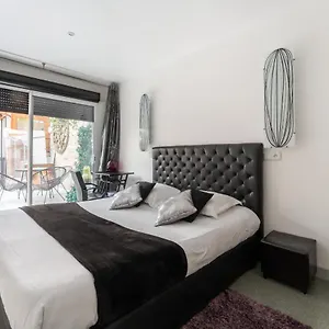 2* Hotel L'oasis Montparnasse