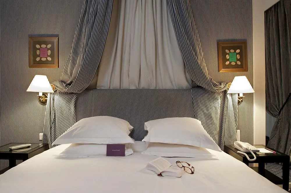Le Belgrand Hotel Paris Champs Elysees, Tapestry By Hilton