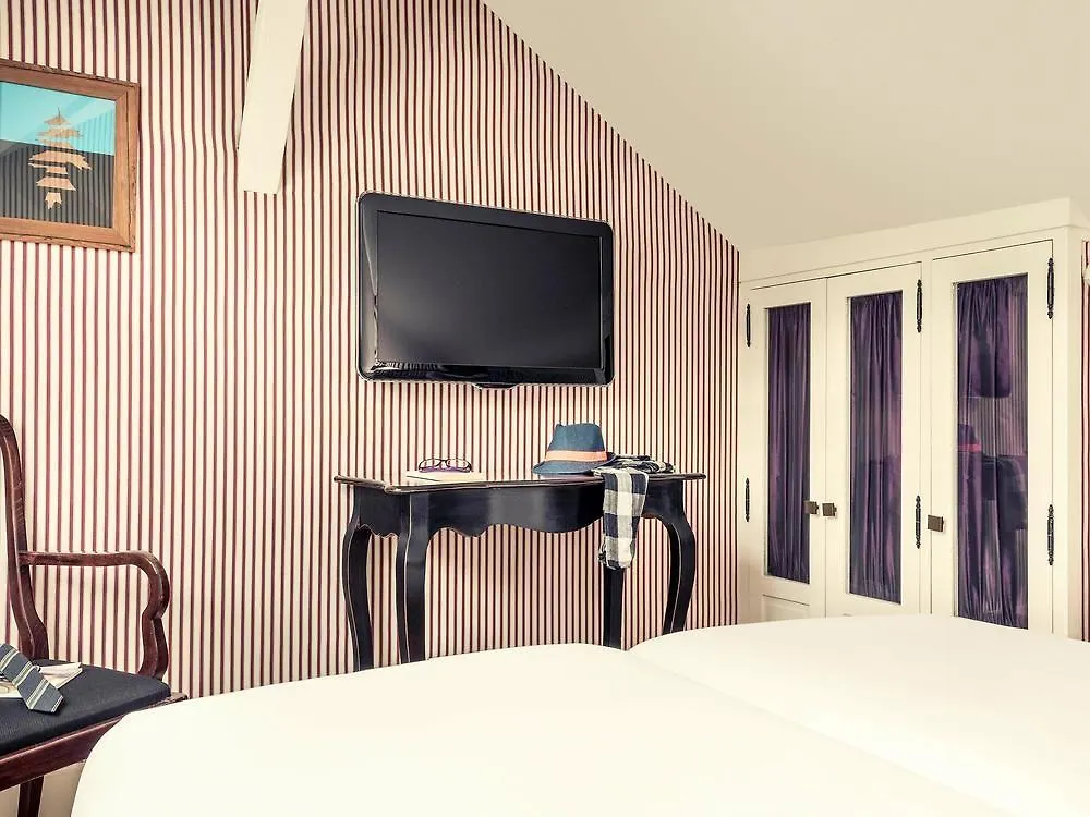 Le Belgrand Hotel Paris Champs Elysees, Tapestry By Hilton Francia