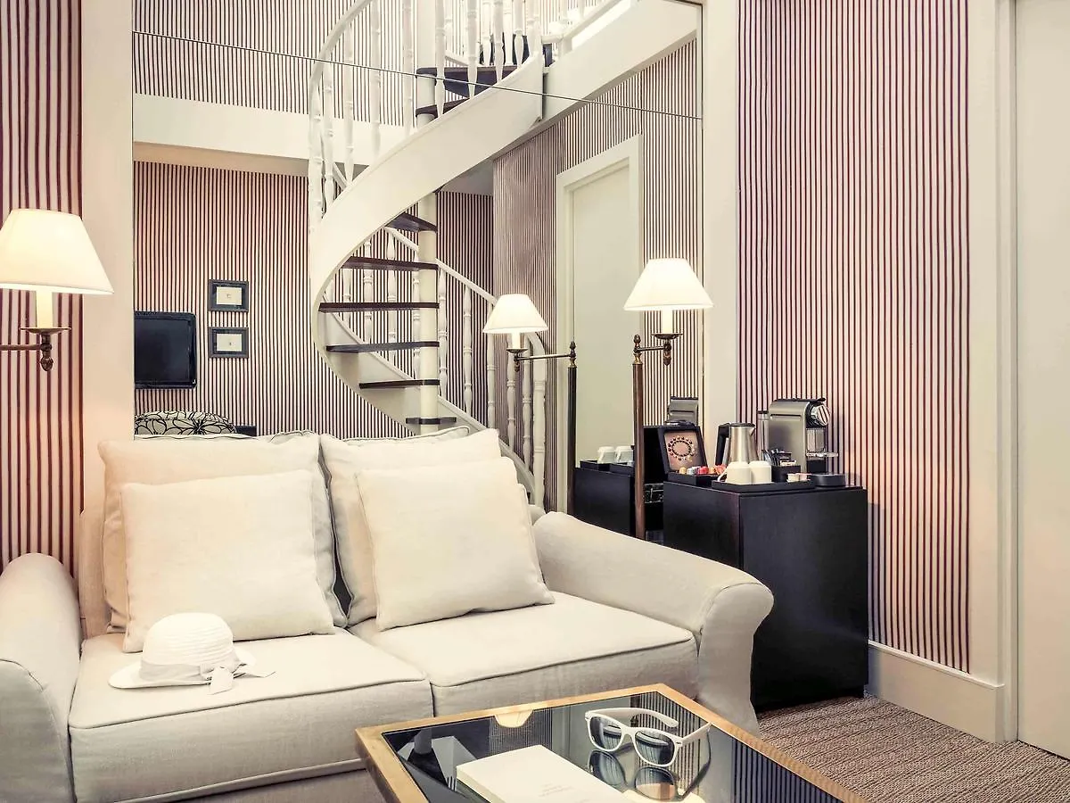 Le Belgrand Hotel Paris Champs Elysees, Tapestry By Hilton 4*,  Frankrike